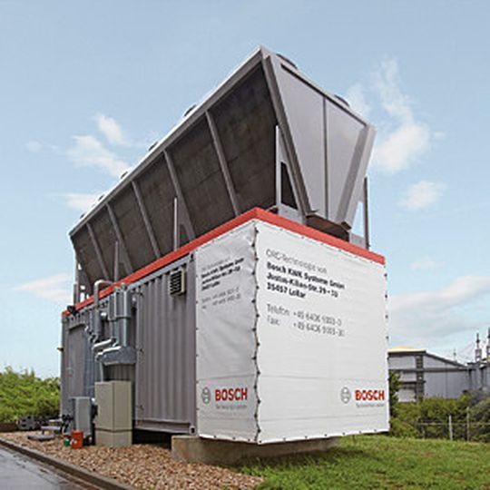 Bild 1: ORC-Anlagen zur Abwärmenutzung lassen sich auch auf der Grundfläche eines 20-Fuß-Standardcontainers unterbringen. Bild 1: ORC-Anlagen zur Abwärmenutzung lassen sich auch auf der Grundfläche eines 20-Fuß-Standardcontainers unterbringen.