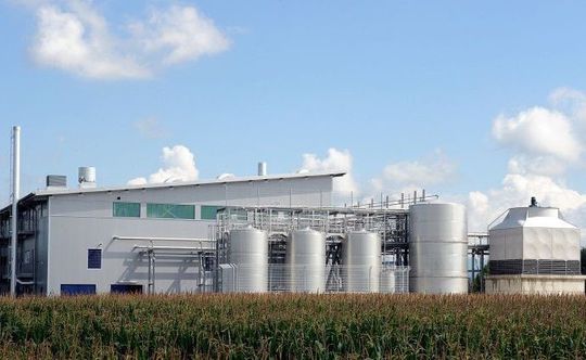 ISCC zertifiziert: Die Sunliquid Demonstrationsanlage zur Produktion von Zellulose-Ethanol aus Agrarreststoffen. ISCC zertifiziert: Die Sunliquid Demonstrationsanlage zur Produktion von Zellulose-Ethanol aus Agrarreststoffen.