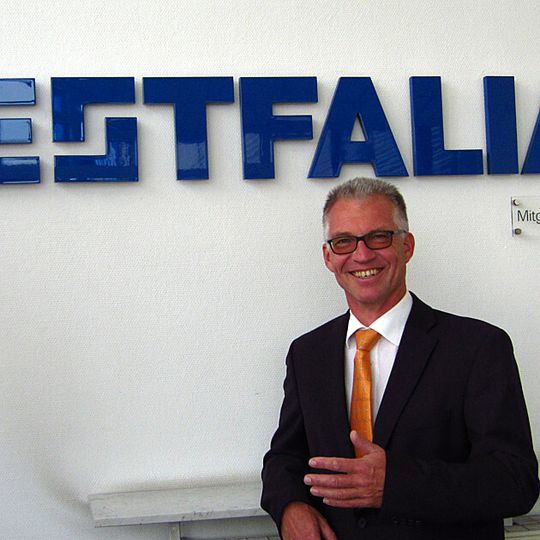 Dr. Bernd Welzel übernimmt bei Westfalia-Automotive die Führung. Dr. Bernd Welzel übernimmt bei Westfalia-Automotive die Führung.