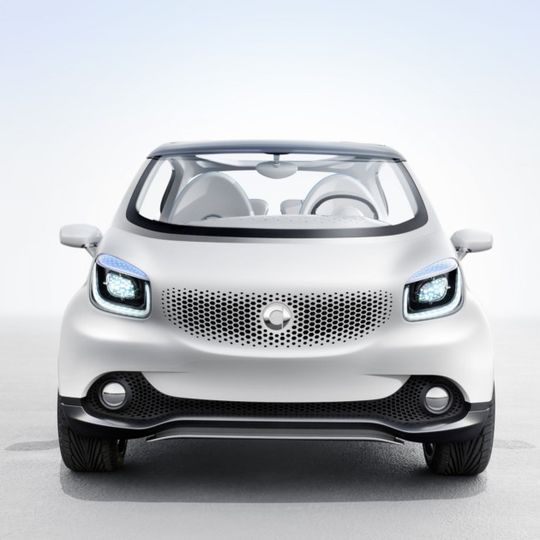 Die nächste Generation des viertürigen Smart wird ein echter Kleinstwagen. Das zumindest legt die IAA-Studie Fourjoy nahe. Die nächste Generation des viertürigen Smart wird ein echter Kleinstwagen. Das zumindest legt die IAA-Studie Fourjoy nahe.