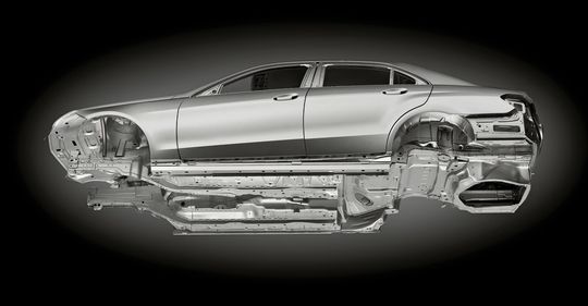 Beim Einsatz von hoch- und ultrahochfestem Stahl nimmt die neue E-Klasse von Mercedes-Benz einen Spitzenrang ein. Beim Einsatz von hoch- und ultrahochfestem Stahl nimmt die neue E-Klasse von Mercedes-Benz einen Spitzenrang ein.