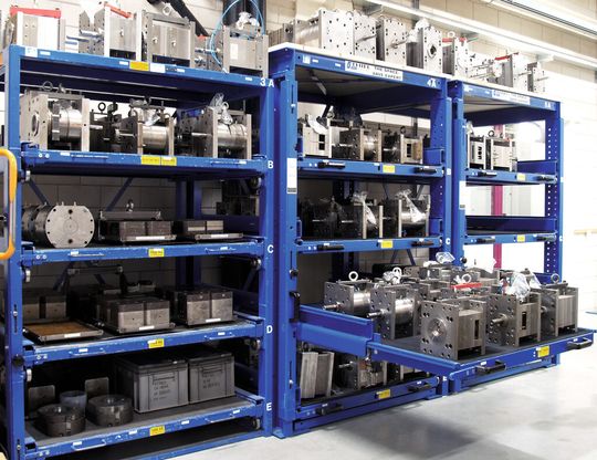 Das Regalsystem Ultra ist speziell für die Lagerung von schweren, sperrigen und grossen Flachmaterialien, Langgütern sowie Werkzeugen konzipiert worden. Das Regalsystem Ultra ist speziell für die Lagerung von schweren, sperrigen und grossen Flachmaterialien, Langgütern sowie Werkzeugen konzipiert worden.