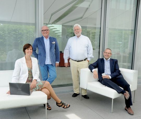Das untitled exhibitions Managementteam: Tanja Waglöhner, Dr. Michael Peters, Joseph Rath, Udo Weller (von links). Das untitled exhibitions Managementteam: Tanja Waglöhner, Dr. Michael Peters, Joseph Rath, Udo Weller (von links).