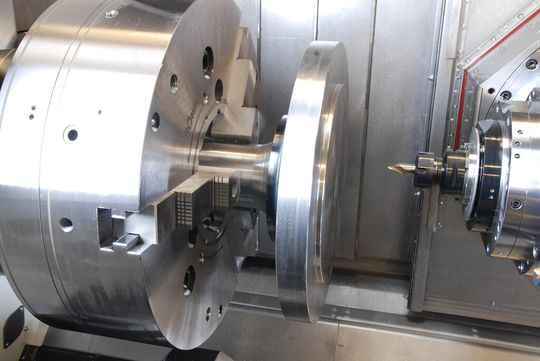 Beeindruckend: Das Kraftspannfutter Duro-NCSE Flex mit 500 mm Durchmesser. Beeindruckend: Das Kraftspannfutter Duro-NCSE Flex mit 500 mm Durchmesser.