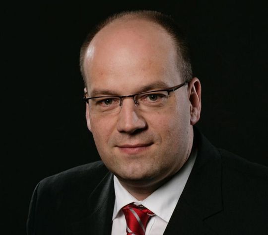 Oliver Ebel übernimmt die bislang unbesetzte Position des Leiters Relationship-Vertrieb. Oliver Ebel übernimmt die bislang unbesetzte Position des Leiters Relationship-Vertrieb.