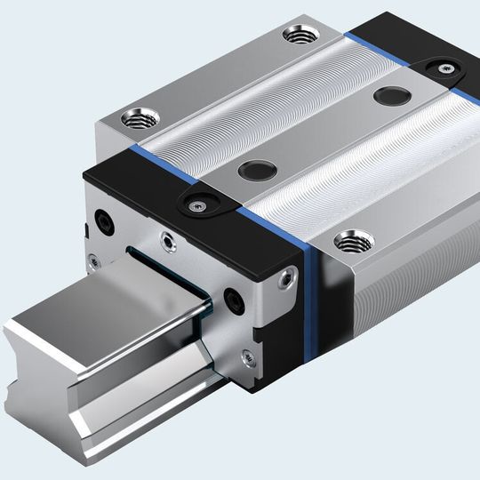 Die neue Rollenschienenführung RSHP von Rexroth: pulsationsarme Lastaufnahme und verlängerte Schmierintervalle Die neue Rollenschienenführung RSHP von Rexroth: pulsationsarme Lastaufnahme und verlängerte Schmierintervalle