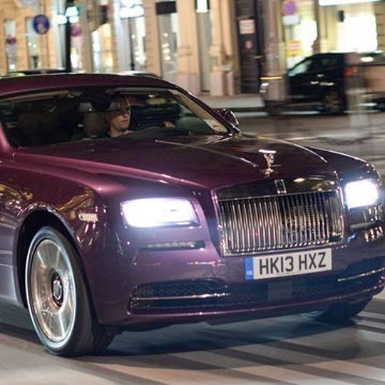 Auch beim „Wraith“ gibt es keine Chance auf einen Drehzahlmesser. Auch beim „Wraith“ gibt es keine Chance auf einen Drehzahlmesser.