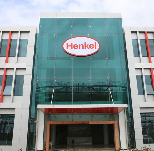 Das neue Klebstoffwerk „Dragon Plant“ in Shanghai. Das neue Klebstoffwerk „Dragon Plant“ in Shanghai.