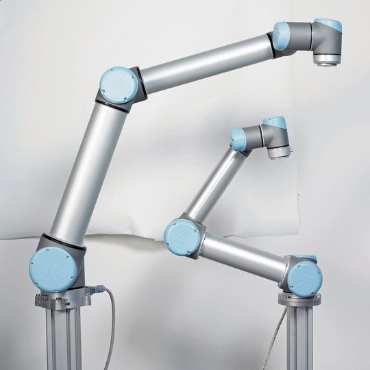 In den beiden Leichtbauroboter UR5 und UR10 kommen Wellgetriebe von Harmonic Drive zum Einsatz.