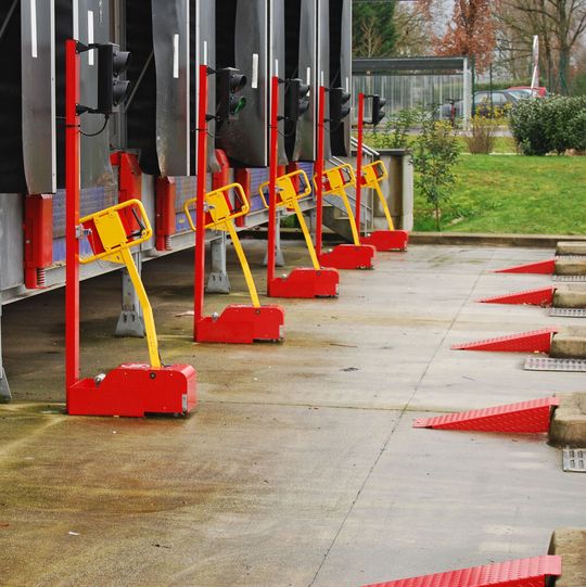 Weil die Montage des Truck-Shoe-Systems sehr einfach ist, kann damit auch unkompliziert nachgerüstet werden. Weil die Montage des Truck-Shoe-Systems sehr einfach ist, kann damit auch unkompliziert nachgerüstet werden.