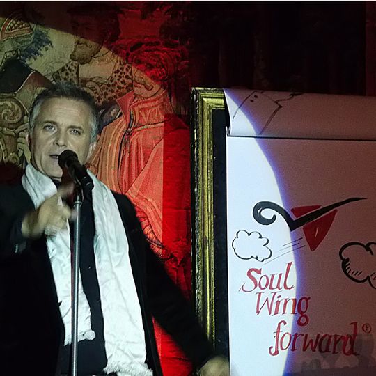 Jörg Knorr führte komödiantisch durch den Abend des ersten Commvault Partner Forums. Jörg Knorr führte komödiantisch durch den Abend des ersten Commvault Partner Forums.