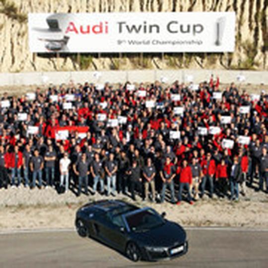 Sieg für Südkorea: 73 Teams aus 40 Ländern bestritten das Weltfinale des internationalen Audi-Twin-Cups in Barcelona. Sieg für Südkorea: 73 Teams aus 40 Ländern bestritten das Weltfinale des internationalen Audi-Twin-Cups in Barcelona.