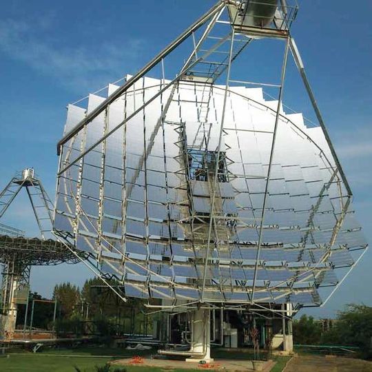 Two-axis solar concentrator dish equipped with solar grade mirror reflectors track the sun for hotwater generation for pasteurization purposes Two-axis solar concentrator dish equipped with solar grade mirror reflectors track the sun for hotwater generation for pasteurization purposes