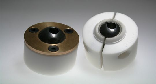 Bisheriges und neues Kugelgelenk von Baltensweiler Bisheriges und neues Kugelgelenk von Baltensweiler