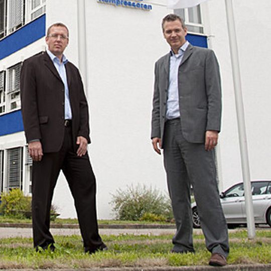 Stan Laeremans, Geschäftsführer der deutschen Alup-Organisation (rechts), und Geschäftsbereichsleiter Christian Raths setzen auf die Tradition der Marke Alup.