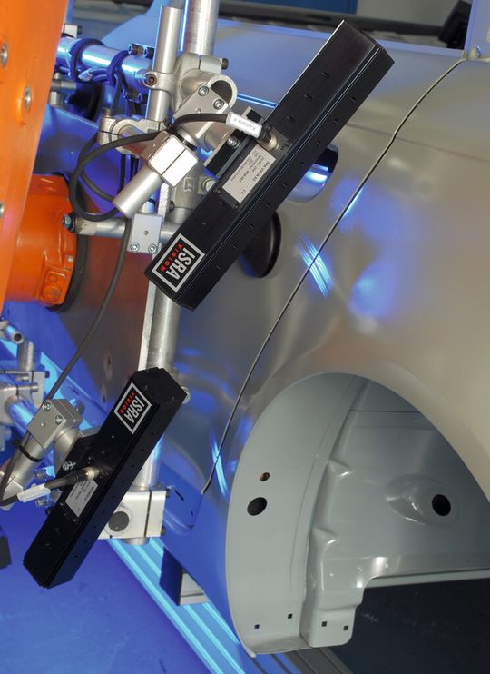 Mit der Best-Fit-Montage von Karos-serieteilen erreichen die Automobilhersteller optimale Passgenauigkeit und höchste Flexibilität. Mit der Best-Fit-Montage von Karos-serieteilen erreichen die Automobilhersteller optimale Passgenauigkeit und höchste Flexibilität.