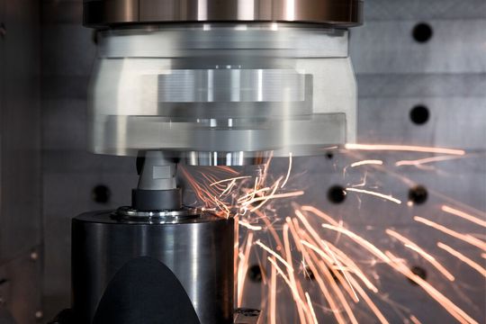Beim Rotationsdrehen können deutlich kürzere Bearbeitungszeiten erzielt werden. Beim Rotationsdrehen können deutlich kürzere Bearbeitungszeiten erzielt werden.