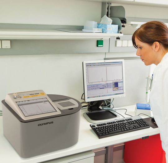 BTX Profiler im Labor. BTX Profiler im Labor.