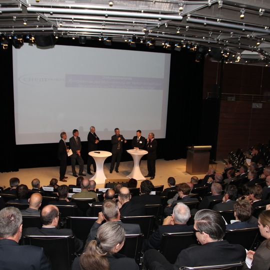 Hauptthemen beim Chemieforum von Chemcologne waren die Energiewende und die Modernisierung der Verkehrsinfrastruktur in NRW. Hauptthemen beim Chemieforum von Chemcologne waren die Energiewende und die Modernisierung der Verkehrsinfrastruktur in NRW.