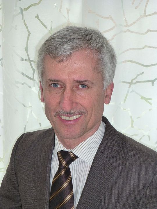 Georg Hainzinger, BSN Medical: „Wer profitabel wachsen will, sollte daher den Vertriebsprozess ändern – von der intern gesteuerten Produktsicht hin zum strategisch-konzeptionellen Ansatz in der Kundenbetreuung.“ Georg Hainzinger, BSN Medical: „Wer profitabel wachsen will, sollte daher den Vertriebsprozess ändern – von der intern gesteuerten Produktsicht hin zum strategisch-konzeptionellen Ansatz in der Kundenbetreuung.“