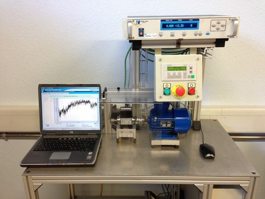 Fig 8. Banc de test de mesure du couple de friction.