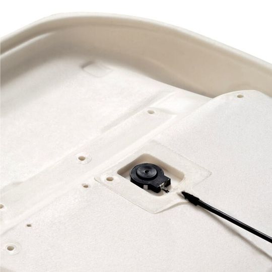 Der neue Fehrer Seatbelt-Reminder ist auf der Unterseite („B-Seite“) des Sitzpolsters angebracht und wird dort direkt eingeschäumt. Der neue Fehrer Seatbelt-Reminder ist auf der Unterseite („B-Seite“) des Sitzpolsters angebracht und wird dort direkt eingeschäumt.