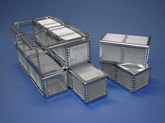 Das Baukastensystem für Waschkörbe von LK Mechanik ist für den Einsatz in automatisierten Teilereinigungsanlagen konzipiert.