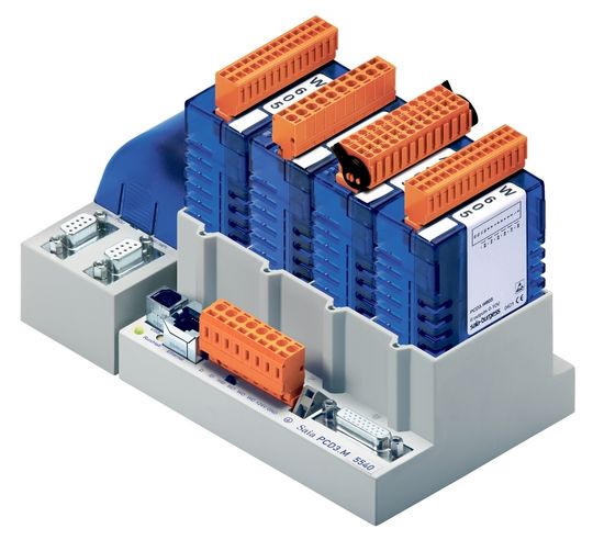 Saia-PCD3-Steuerung mit integriertem Webserver auf die Anforderngen von Kardex hin optimiert. Saia-PCD3-Steuerung mit integriertem Webserver auf die Anforderngen von Kardex hin optimiert.