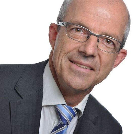 Reiner Konetschny ist neuer Vertriebsleiter von Lösungen für das Design von Kabeln, Kabelbäumen und Steuerungen. Reiner Konetschny ist neuer Vertriebsleiter von Lösungen für das Design von Kabeln, Kabelbäumen und Steuerungen.