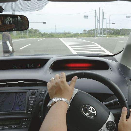 Toyota will das neue „Pre-Collision System“ (PCS) mit Lenkassistent ab dem Jahr 2015 in mehreren Modellen zum Einsatz bringen. Toyota will das neue „Pre-Collision System“ (PCS) mit Lenkassistent ab dem Jahr 2015 in mehreren Modellen zum Einsatz bringen.