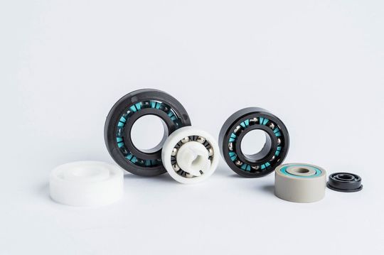 Maßgeschneiderte Durobal-Produkte von Trelleborg Sealing Solutions bestehen komplett aus Thermoplasten und Glas. Sie arbeiten reibungsarm, selbstschmierend und wartungsfrei. Maßgeschneiderte Durobal-Produkte von Trelleborg Sealing Solutions bestehen komplett aus Thermoplasten und Glas. Sie arbeiten reibungsarm, selbstschmierend und wartungsfrei.