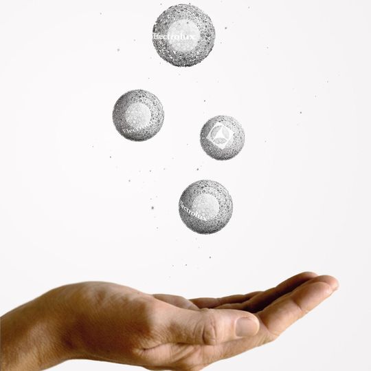 Das Siegerkonzept von 2012: "Aeroball" besteht aus einer Ansammlung kleiner Kügelchen, die mithilfe von Helium durch den Raum schweben, die Luft filtern und reinigen oder auf Wunsch sogar Düfte versprühen. Das Siegerkonzept von 2012: "Aeroball" besteht aus einer Ansammlung kleiner Kügelchen, die mithilfe von Helium durch den Raum schweben, die Luft filtern und reinigen oder auf Wunsch sogar Düfte versprühen.