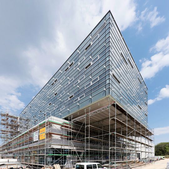 Abb. 1: Neubau des Max-Planck-Instituts für Sonnensystemforschung in Göttingen. Abb. 1: Neubau des Max-Planck-Instituts für Sonnensystemforschung in Göttingen.