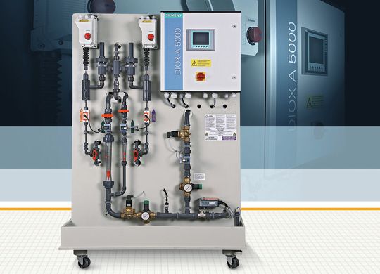 Die Chlordioxid-Bereitungsanlage Diox-A 5000 stellt je nach Ausführung bis zu 2500 oder 5000 g/h Chlordioxid her.
