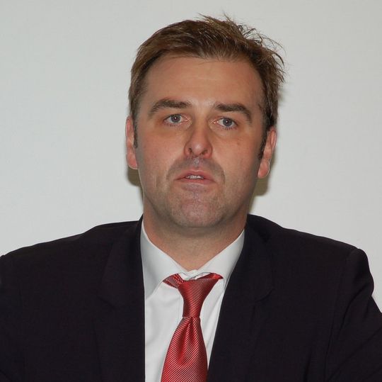 Rhenus-Eonova-GF Sven Averhage: „Angesichts des in den Krankenhäusern vorherrschenden Kostendrucks kann auch bei der Logistik durch effiziente Outsourcing-Strategien Geld gespart werden.“ Rhenus-Eonova-GF Sven Averhage: „Angesichts des in den Krankenhäusern vorherrschenden Kostendrucks kann auch bei der Logistik durch effiziente Outsourcing-Strategien Geld gespart werden.“