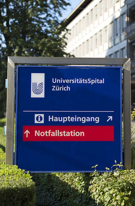 Forschungsstandort Universitätsspital Zürich: Universitäts-Pathologen und Wissenschaftler des IBM Forschungslabors in Rüschlikon … Forschungsstandort Universitätsspital Zürich: Universitäts-Pathologen und Wissenschaftler des IBM Forschungslabors in Rüschlikon …