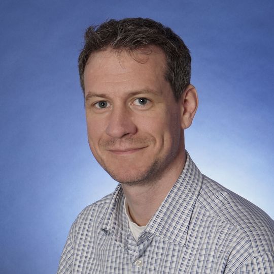 Marcus Grimm, Laborleiter in der Experimentellen Neurologie an der Universität des Saarlandes, hat zusammen mit Forscherkollegen gezeigt, dass pflanzliche Sterole bei Alzheimer eine vorbeugende Wirkung haben. Marcus Grimm, Laborleiter in der Experimentellen Neurologie an der Universität des Saarlandes, hat zusammen mit Forscherkollegen gezeigt, dass pflanzliche Sterole bei Alzheimer eine vorbeugende Wirkung haben.