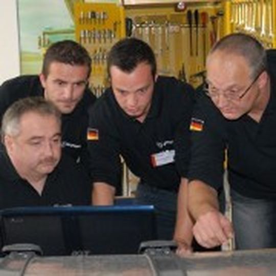 Das deutsches Werkstatt-Team Alnufa war beim Top-Team-Wettbewerb von Scania erfolgreich. Das deutsches Werkstatt-Team Alnufa war beim Top-Team-Wettbewerb von Scania erfolgreich.
