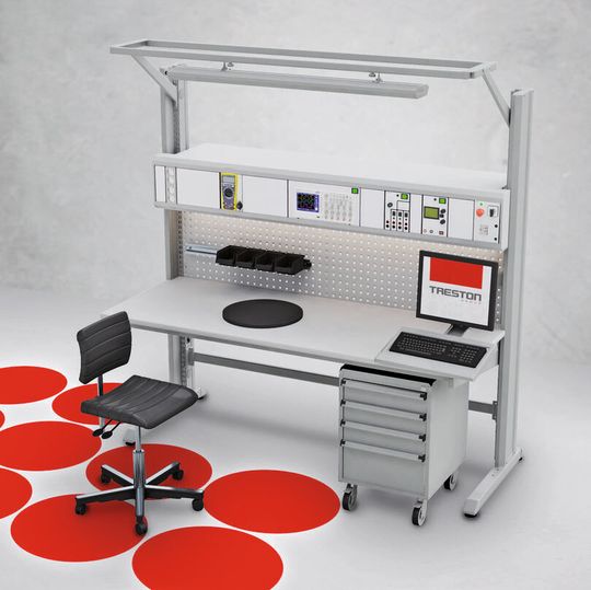 Das Elektrolabor-Arbeitssystem TL 1800 feiert seine Premiere auf der productronica 2013. Es ist das erste gemeinsame Projekt von Treston und Teklab, einem finnischen Anbieter für das Design von Elektrolabors und -werkstätten. Das Elektrolabor-Arbeitssystem TL 1800 feiert seine Premiere auf der productronica 2013. Es ist das erste gemeinsame Projekt von Treston und Teklab, einem finnischen Anbieter für das Design von Elektrolabors und -werkstätten.