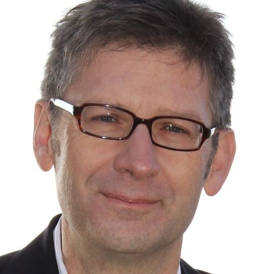 Hubert Hölzl ist überzeugt: „Das Top-Management vieler Unternehmen hat keine Vorstellung davon, wie gefordert Schichtleiter in ihrer Führungsfunktion sind.“ Hubert Hölzl ist überzeugt: „Das Top-Management vieler Unternehmen hat keine Vorstellung davon, wie gefordert Schichtleiter in ihrer Führungsfunktion sind.“