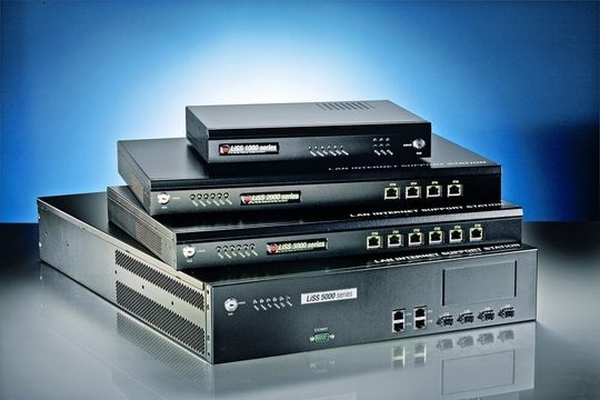 Die UTM-Appliances von Telco Tech kombinieren Firewall-, VPN- und Contentfilter-Funktionen mit policybasiertem Routing. Die UTM-Appliances von Telco Tech kombinieren Firewall-, VPN- und Contentfilter-Funktionen mit policybasiertem Routing.
