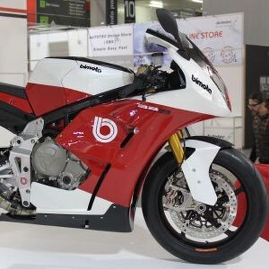 Auf der EICMA wurde die neue Bimota BB3 enthüllt. Auf der EICMA wurde die neue Bimota BB3 enthüllt.
