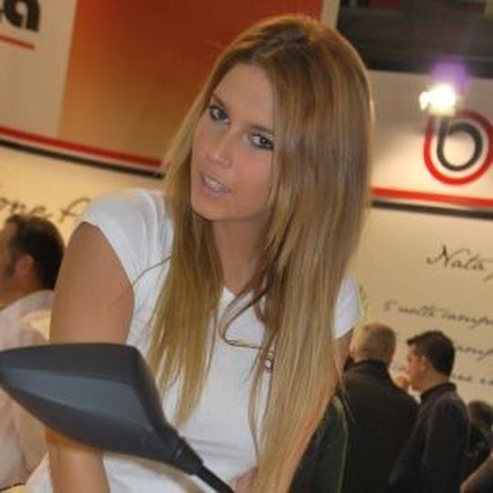 Was wären die Bike-Neuheiten auf der EICMA in Milano ohne die aufregenden Elementarteilchen an ihrer Seite. Was wären die Bike-Neuheiten auf der EICMA in Milano ohne die aufregenden Elementarteilchen an ihrer Seite.
