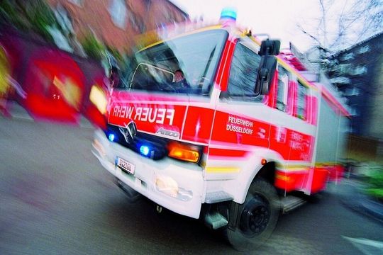 Um im Notfall erreichbar zu sein, muss die TK-Anlage der Feuerwehr hohe Anforderungen erfüllen. Um im Notfall erreichbar zu sein, muss die TK-Anlage der Feuerwehr hohe Anforderungen erfüllen.