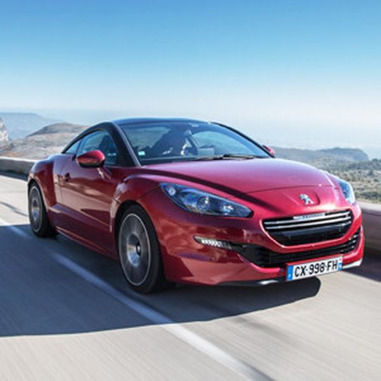 Peugeot RCZ R: Der sportive Franzose kommt Mitte Januar zu Preisen ab 41.500 Euro in den Handel. Peugeot RCZ R: Der sportive Franzose kommt Mitte Januar zu Preisen ab 41.500 Euro in den Handel.