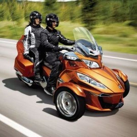 Der Can-Am Spyder RT Ltd. in Aktion. Der Can-Am Spyder RT Ltd. in Aktion.