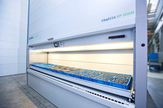 Der ShuttleXP 1000 von Kardex Remstar. Der ShuttleXP 1000 von Kardex Remstar.