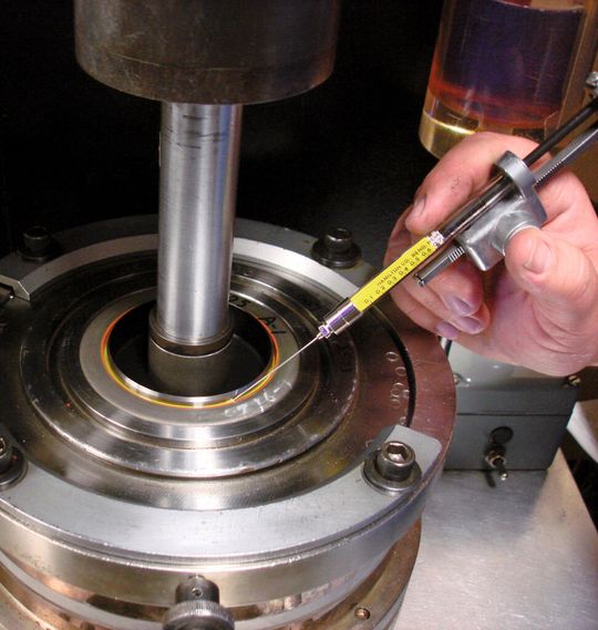 Bild 1: Abgestimmt auf die unetrschiedlichen Einsatzfälle sollen Radialwellendichtringen undichte Stellen an Wellenlagerungen verhindern.