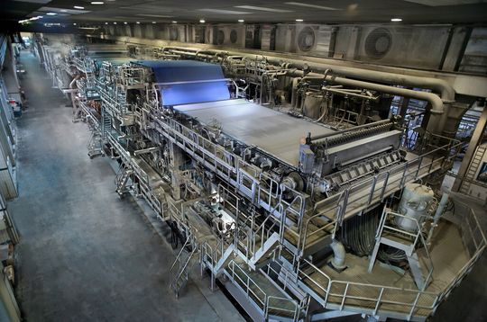 Siemens rüstet die Kartonmaschine KM3 von Mayr Melnhof am Standort Frohnleiten mit einem integrierten Antriebssystem bestehend aus Servoumrichtern Sinamics S120 und High-Torque-Motoren der Reihe Simotics HT-direct aus. Die wassergekühlten Direktmotoren werden erstmals in der Papierindustrie in Österreich eingesetzt.