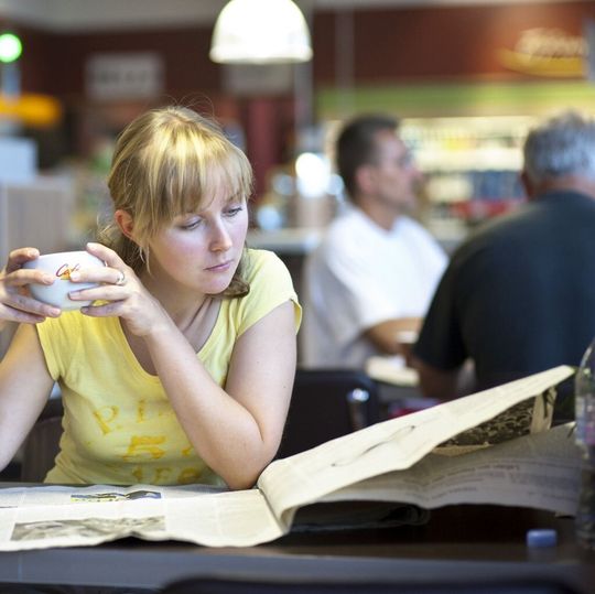 Mit dem ganzheitlichen Kaffee-Konzept „alles aus einer Hand“ konnte Lekkerland die Total-Tankstellen überzeugen und setzt dieses Konzept nun an 700 deutschlandweiten Total-Tankstellen-Shops um. Mit dem ganzheitlichen Kaffee-Konzept „alles aus einer Hand“ konnte Lekkerland die Total-Tankstellen überzeugen und setzt dieses Konzept nun an 700 deutschlandweiten Total-Tankstellen-Shops um.